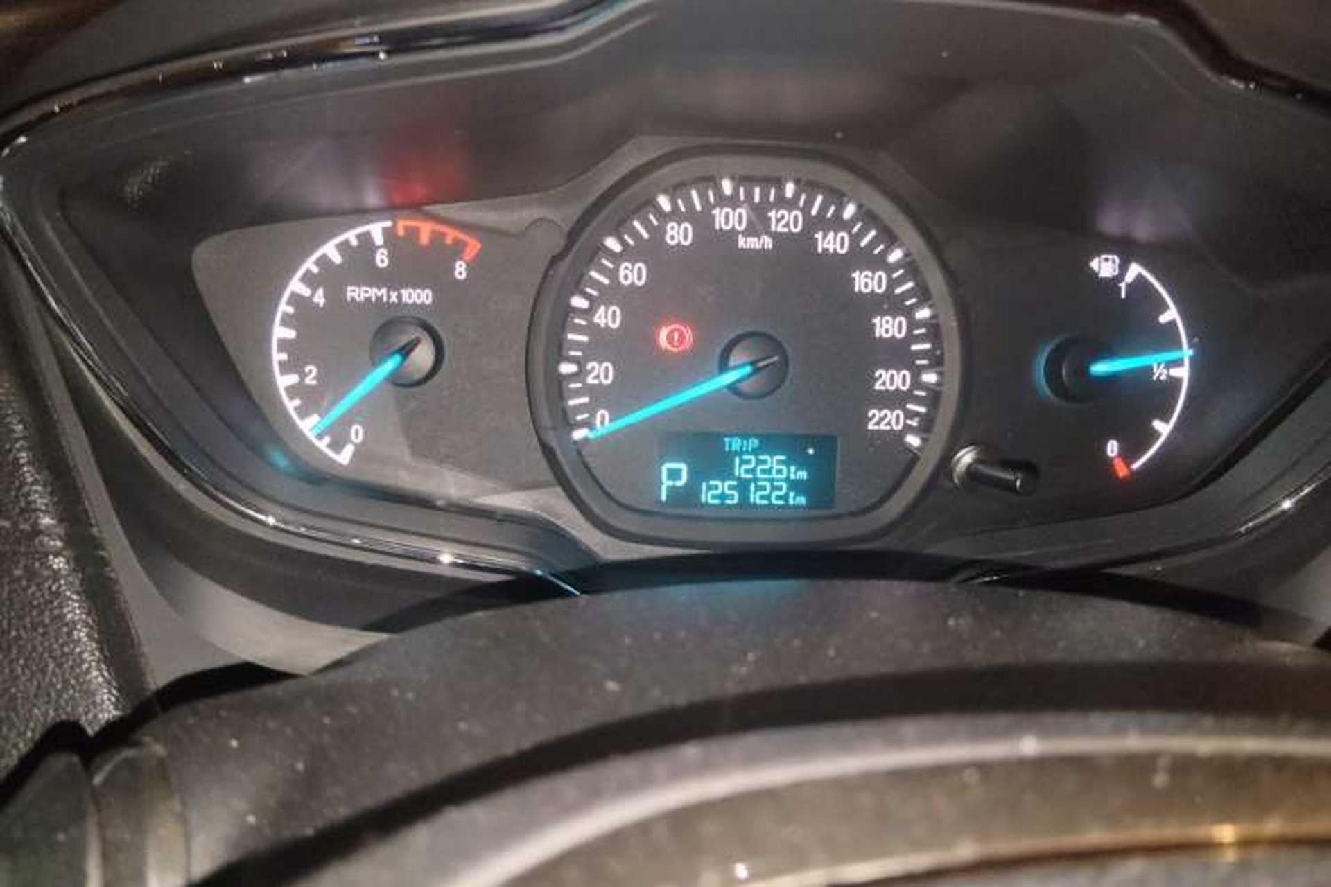 Used Ford Escort 2017 Happiness Edition 1.5L Automatic Fashion Version Odometer Close Up