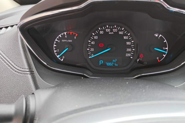 Used Ford Escort 2017 Happiness Edition 1.5L Automatic Fashion Version Odometer Close Up