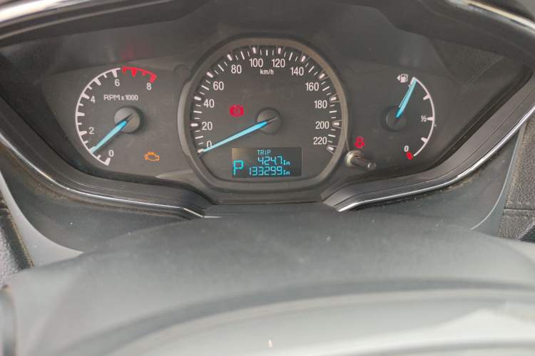 Used Ford Escort 2017 Happiness Edition 1.5L Automatic Fashion Version Odometer Close Up