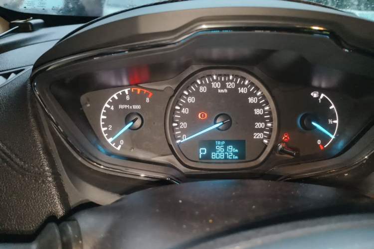 Used Ford Escort 2017 Happiness Edition 1.5L Automatic Fashion Version Odometer Close Up