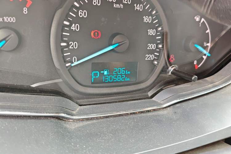 Used Ford Escort 2017 Happiness Edition 1.5L Automatic Fashion Version Odometer Close Up