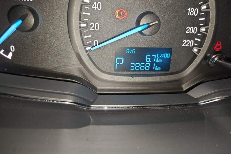 Used Ford Escort 2017 Happiness Edition 1.5L Automatic Fashion Version Odometer Close Up