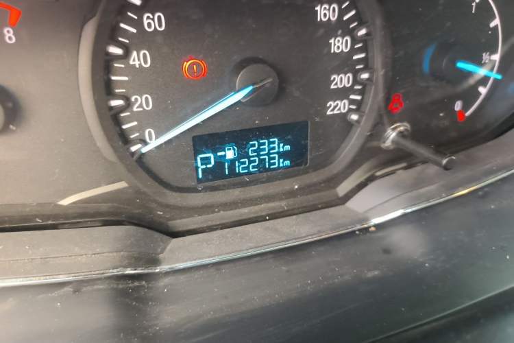 Used Ford Escort 2017 Happiness Edition 1.5L Automatic Fashion Version Odometer Close Up