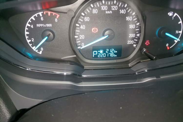 Used Ford Escort 2017 Happiness Edition 1.5L Automatic Fashion Version Odometer Close Up