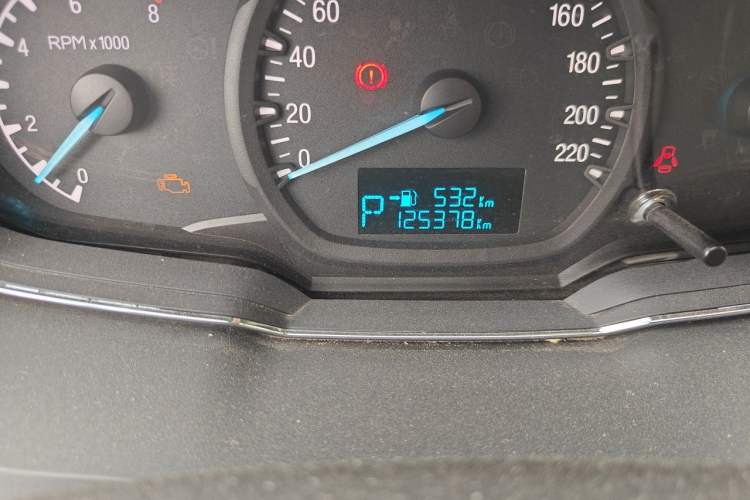 Used Ford Escort 2017 Happiness Edition 1.5L Automatic Fashion Version Odometer Close Up