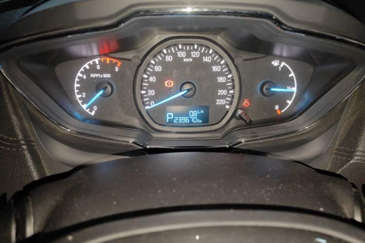 Used Ford Escort 2017 Happiness Edition 1.5L Automatic Fashion Version Odometer Close Up
