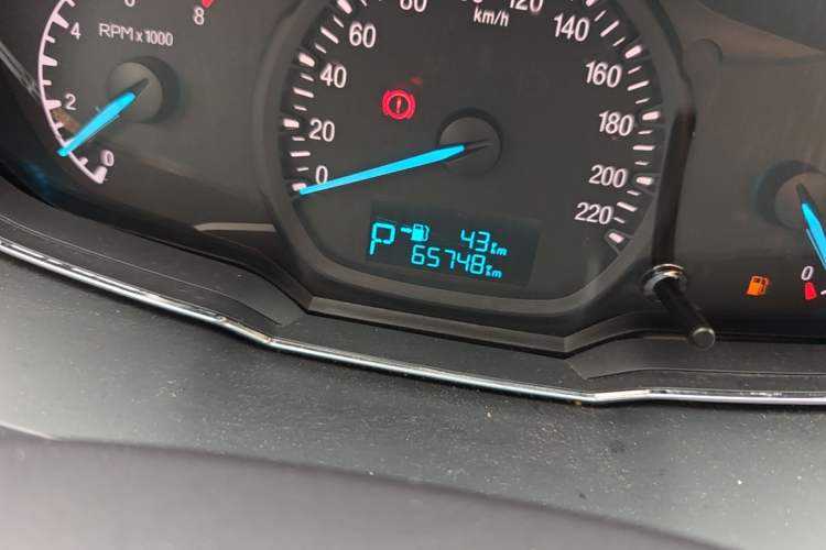 Used Ford Escort 2017 Happiness Edition 1.5L Automatic Fashion Version Odometer Close Up