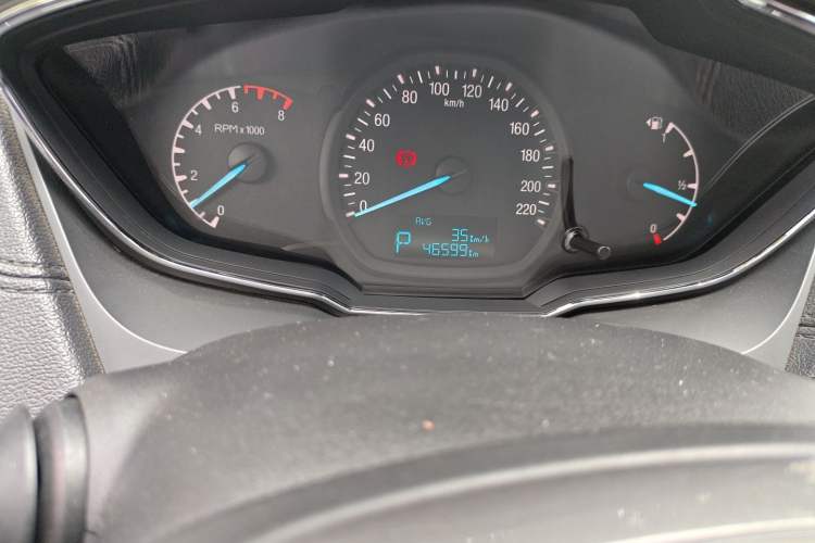 Used Ford Escort 2017 Happiness Edition 1.5L Automatic Fashion Version Odometer Close Up