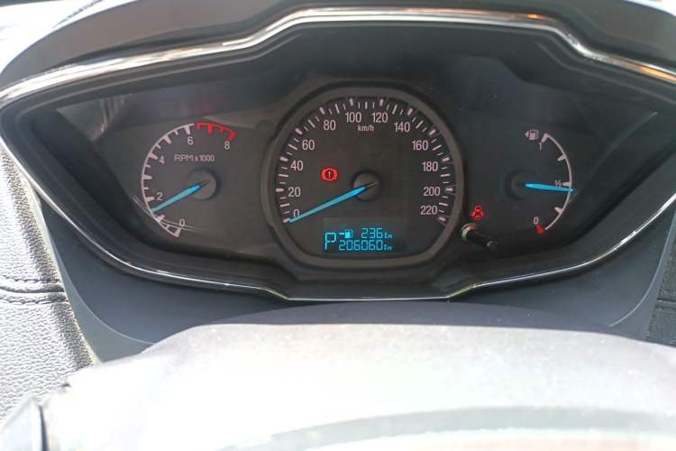 Used Ford Escort 2017 Happiness Edition 1.5L Automatic Fashion Version Odometer Close Up