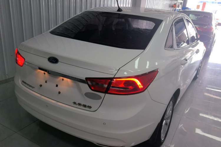 Used Ford Escort 2017 Happiness Edition 1.5L Automatic Fashion Version Rear Right 45 Deg