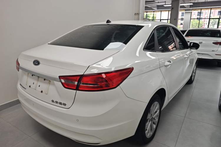 Used Ford Escort 2017 Happiness Edition 1.5L Automatic Fashion Version Rear Right 45 Deg