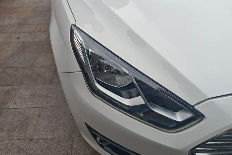 Used Ford Escort 2017 Happiness Edition 1.5L Automatic Fashion Version Right Front Headlight