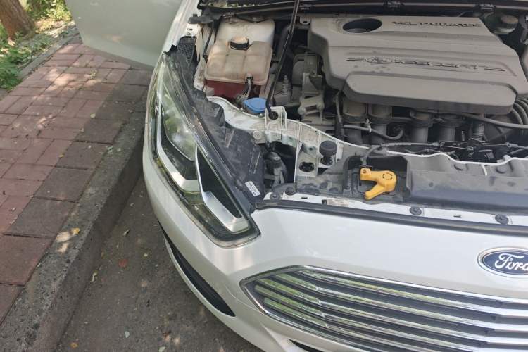 Used Ford Escort 2017 Revised Version 1.5L Automatic Comfort Edition Right Front Headlight