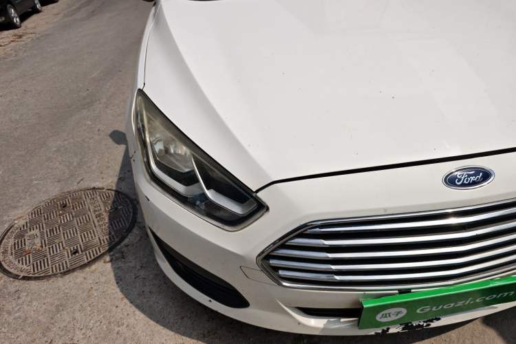 Used Ford Escort 2017 Revised Version 1.5L Automatic Comfort Edition Right Front Headlight