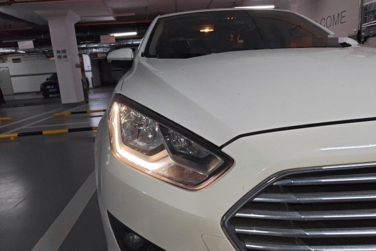 Used Ford Escort 2017 Happiness Edition 1.5L Automatic Fashion Version Right Front Headlight