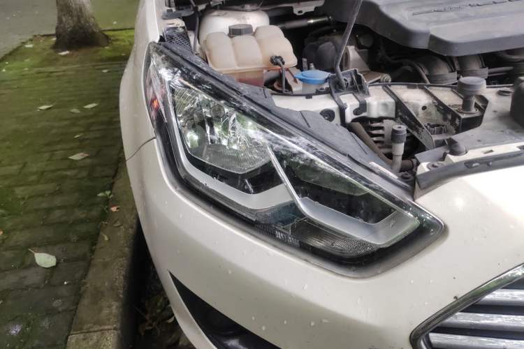 Used Ford Escort 2017 Happiness Edition 1.5L Automatic Fashion Version Right Front Headlight