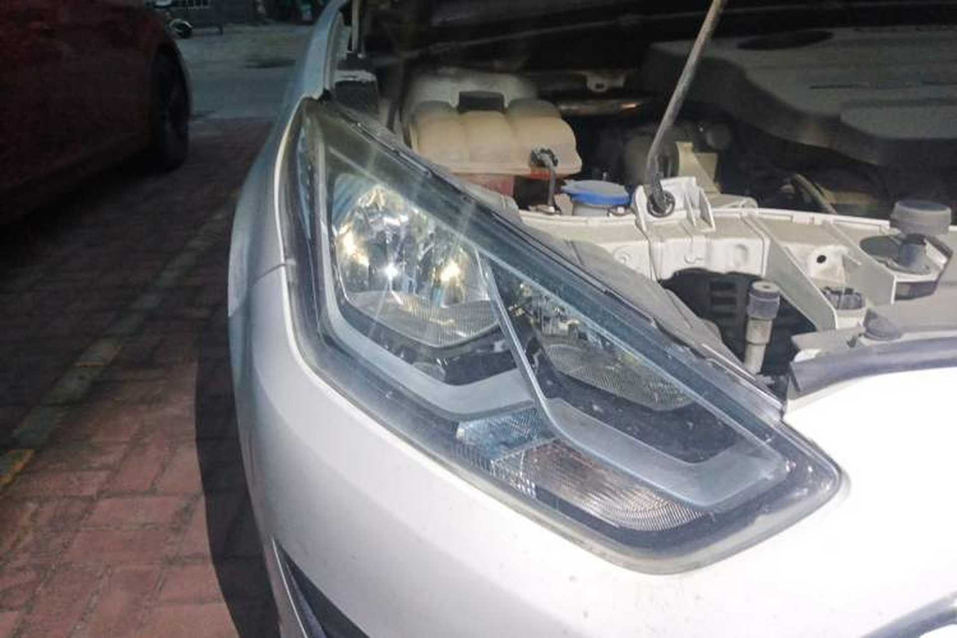 Used Ford Escort 2017 Revised Version 1.5L Manual Comfort Edition Right Front Headlight