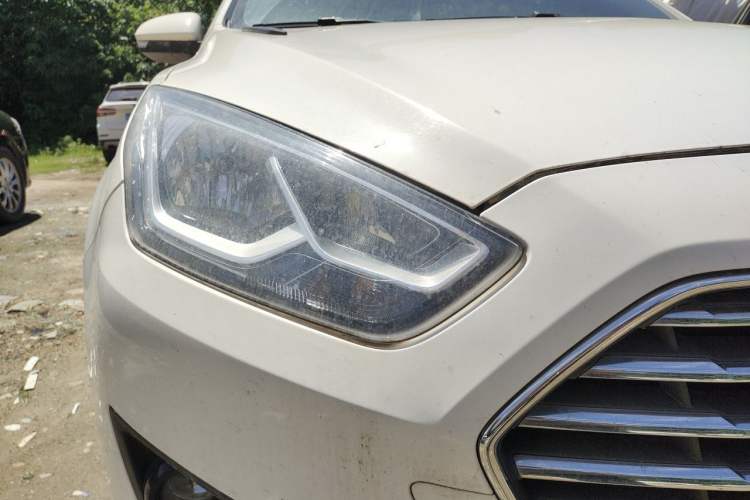 Used Ford Escort 2017 Happy Edition 1.5L Manual Fashion Model Right Front Headlight
