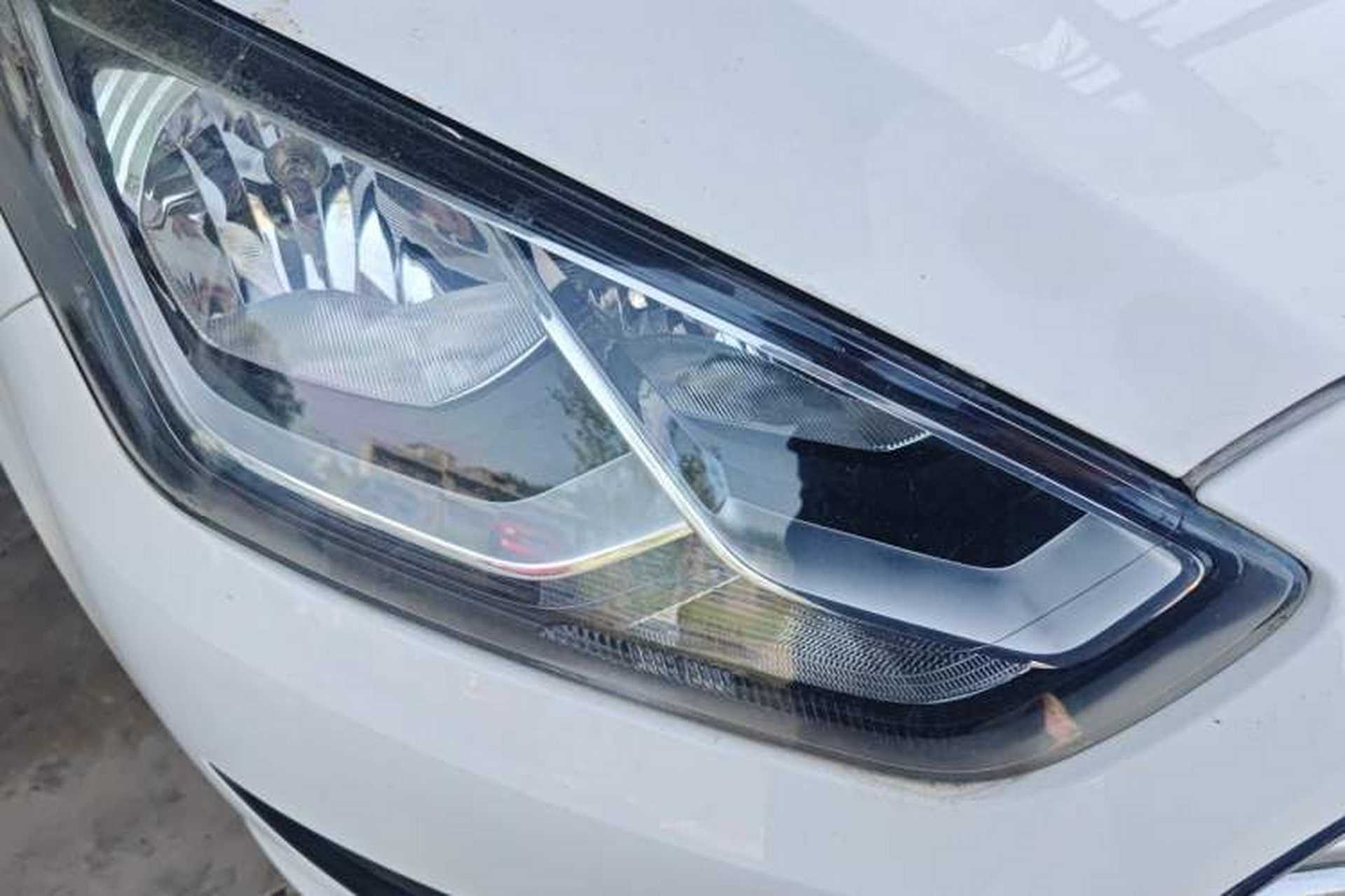 Used Ford Escort 2017 Revised Version 1.5L Manual Comfort Edition Right Front Headlight