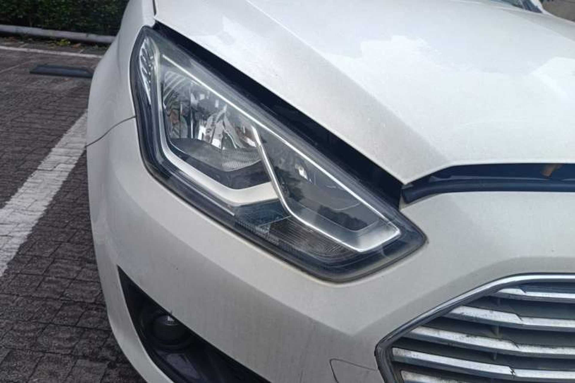 Used Ford Escort 2017 Happiness Edition 1.5L Automatic Fashion Version Right Front Headlight