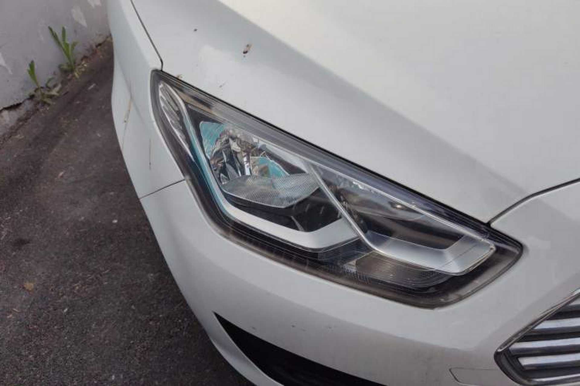 Used Ford Escort 2017 Revised Version 1.5L Manual Comfort Edition Right Front Headlight