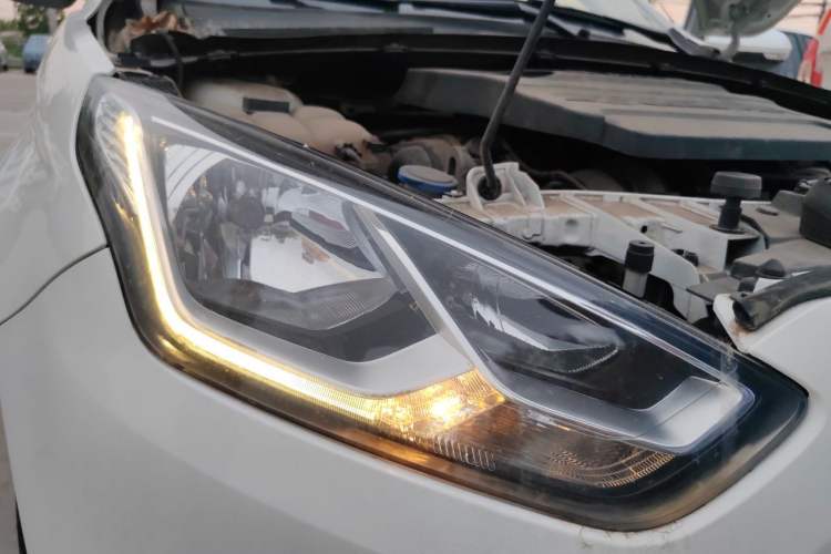 Used Ford Escort 2017 1.5L Manual Comfort Model Right Front Headlight