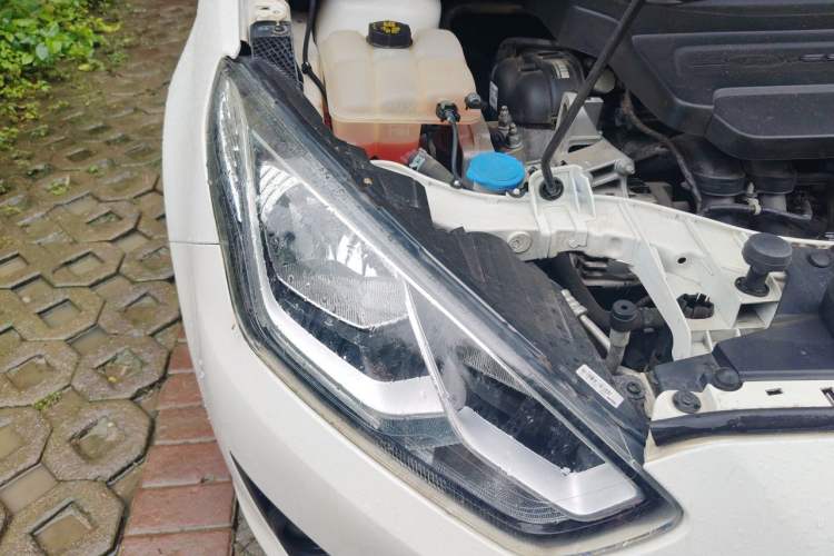 Used Ford Escort 2017 1.5L Manual Comfort Model Right Front Headlight