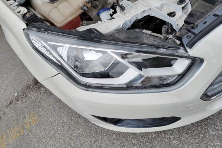 Used Ford Escort 2017 1.5L Manual Comfort Model Right Front Headlight
