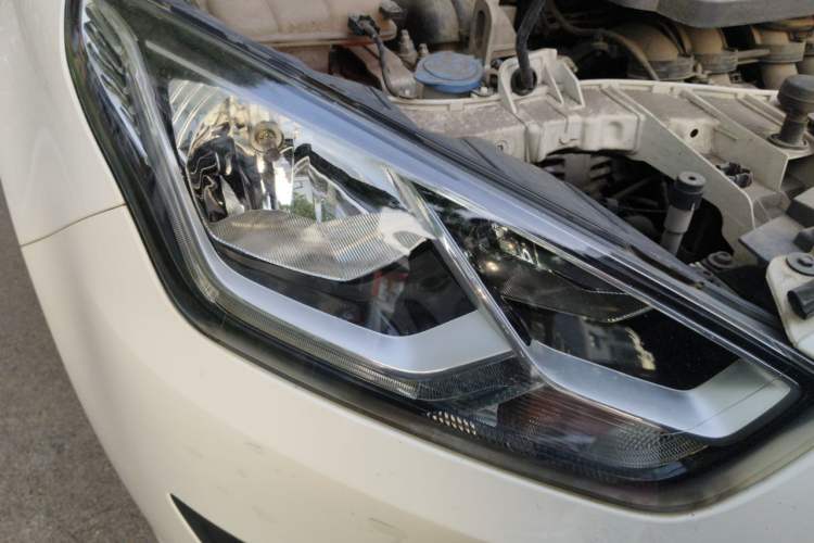 Used Ford Escort 2017 1.5L Manual Comfort Model Right Front Headlight
