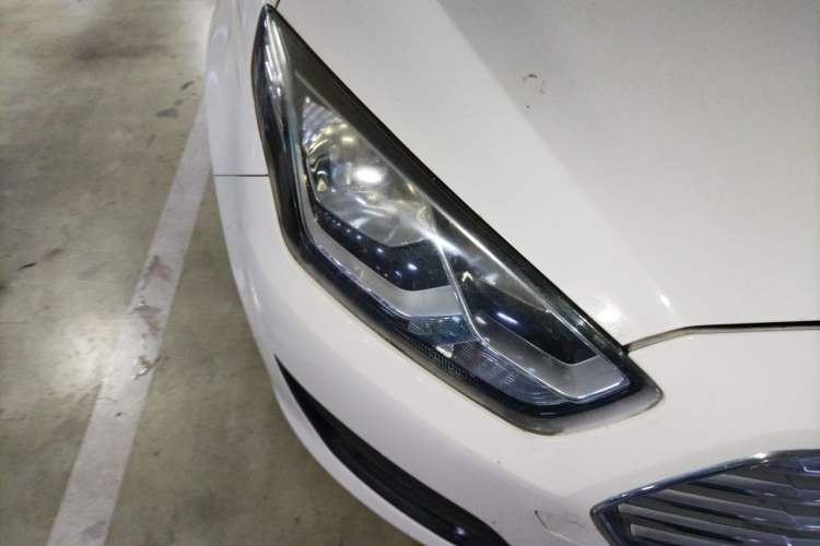 Used Ford Escort 2017 Revised Version 1.5L Automatic Comfort Edition Right Front Headlight