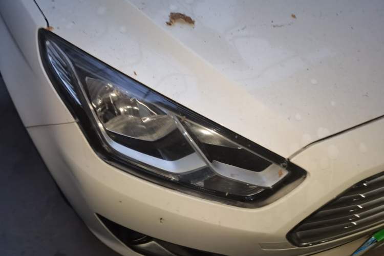 Used Ford Escort 2017 Happiness Edition 1.5L Automatic Fashion Version Right Front Headlight