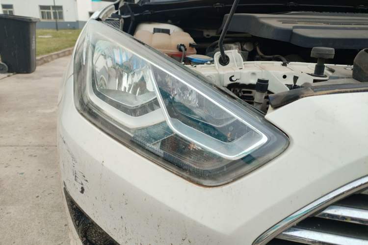 Used Ford Escort 2017 1.5L Manual Comfort Model Right Front Headlight