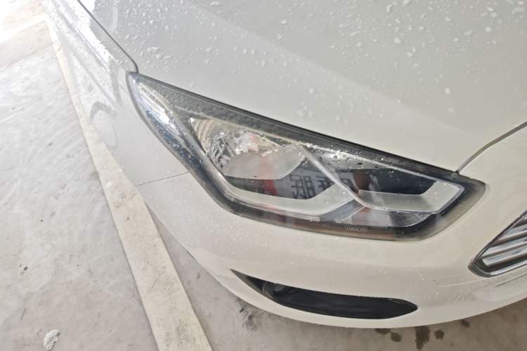 Used Ford Escort 2017 1.5L Automatic Comfort Model Right Front Headlight