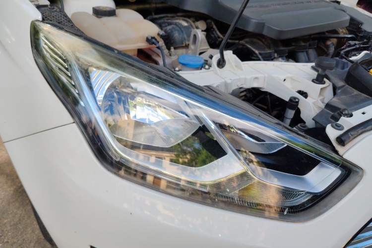 Used Ford Escort 2017 Happiness Edition 1.5L Automatic Fashion Version Right Front Headlight