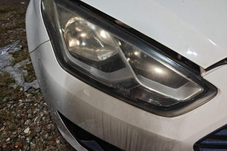 Used Ford Escort 2017 Happiness Edition 1.5L Automatic Fashion Version Right Front Headlight