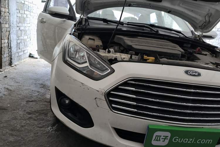 Used Ford Escort 2017 1.5L Manual Comfort Model Right Front Headlight
