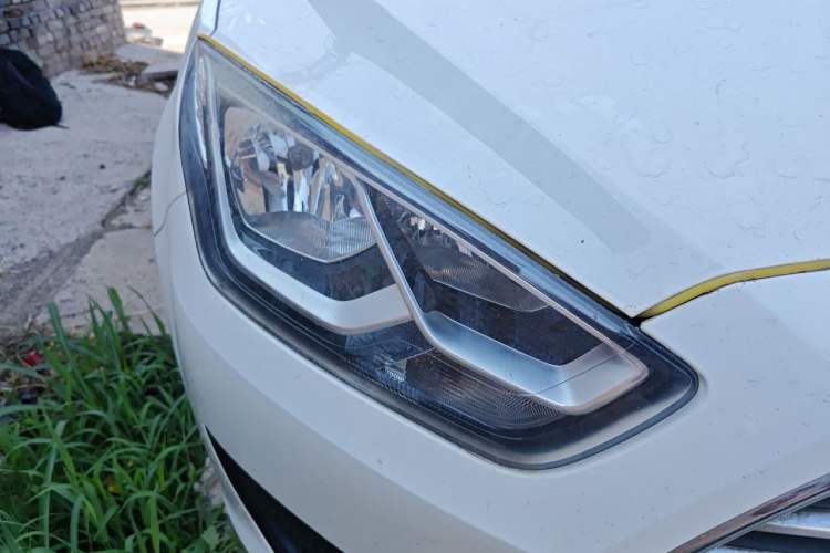 Used Ford Escort 2017 Revised Version 1.5L Automatic Comfort Edition Right Front Headlight