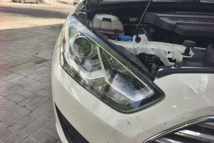 Used Ford Escort 2017 Revised Version 1.5L Automatic Comfort Edition Right Front Headlight