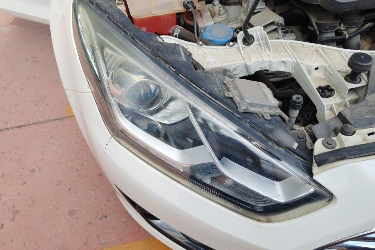 Used Ford Escort 2017 Happiness Edition 1.5L Automatic Fashion Version Right Front Headlight