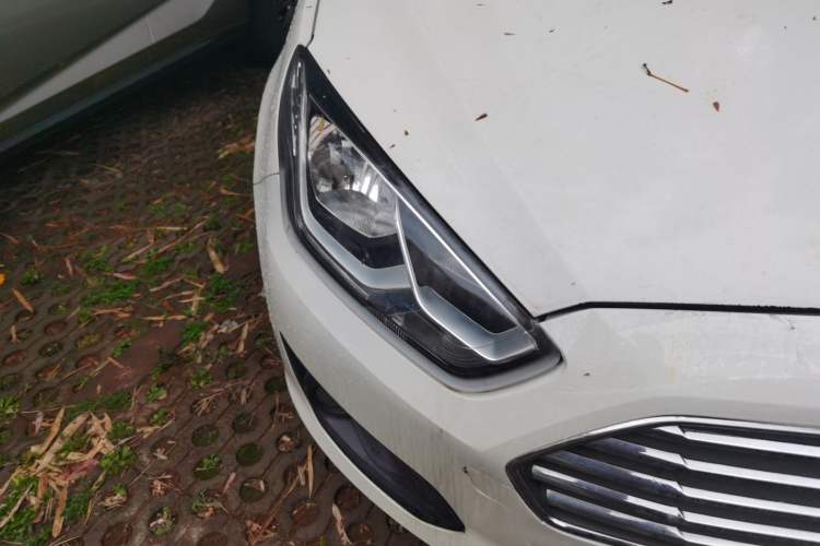 Used Ford Escort 2017 1.5L Manual Comfort Model Right Front Headlight