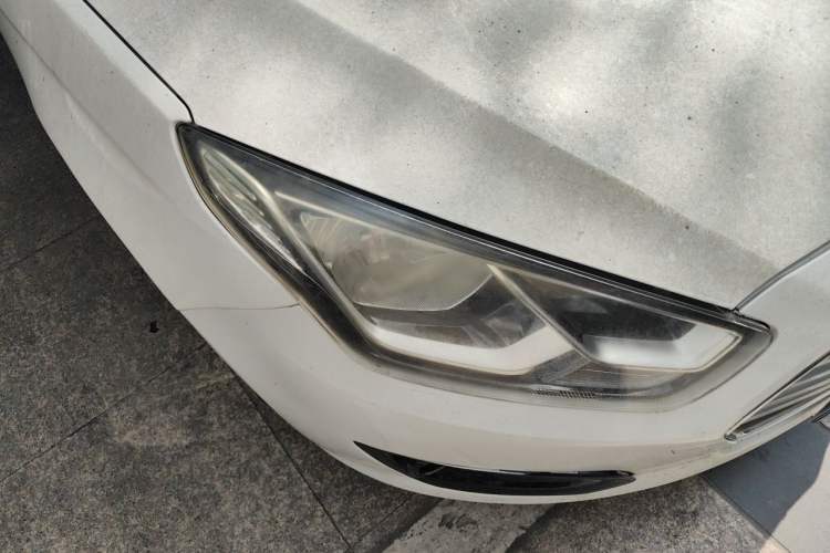 Used Ford Escort 2017 1.5L Automatic Comfort Model Right Front Headlight