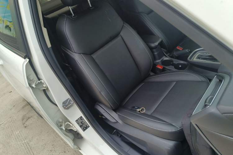 Used Ford Escort 2017 Happiness Edition 1.5L Automatic Fashion Version Right Front Seat