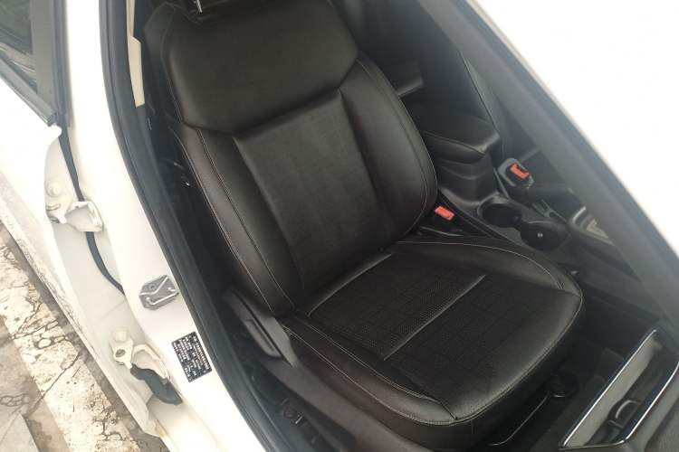 Used Ford Escort 2017 Happiness Edition 1.5L Automatic Fashion Version Right Front Seat