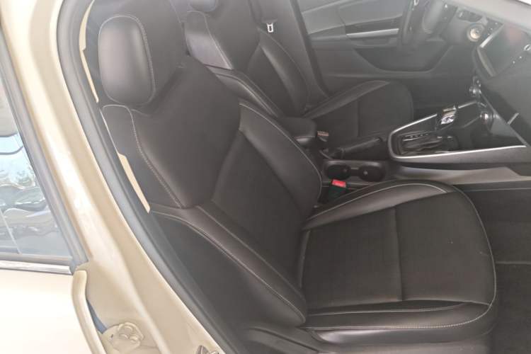 Used Ford Escort 2017 Happiness Edition 1.5L Automatic Fashion Version Right Front Seat