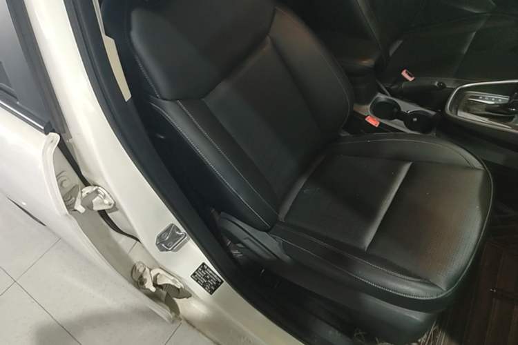 Used Ford Escort 2017 Happiness Edition 1.5L Automatic Fashion Version Right Front Seat