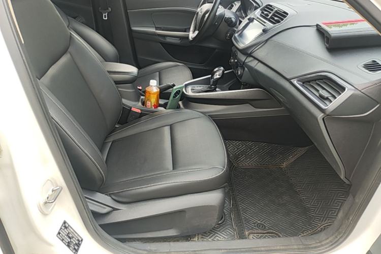 Used Ford Escort 2017 Happiness Edition 1.5L Automatic Fashion Version Right Front Seat