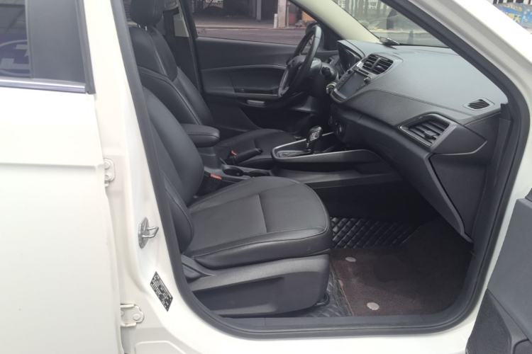 Used Ford Escort 2017 Happiness Edition 1.5L Automatic Fashion Version Right Front Seat