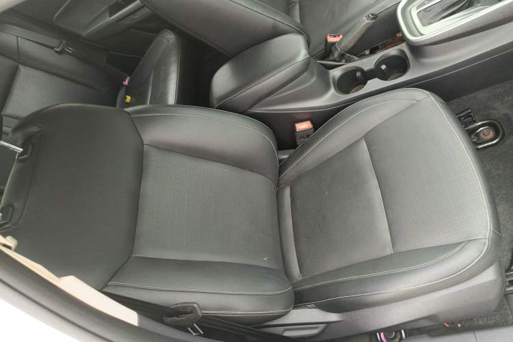Used Ford Escort 2017 Happiness Edition 1.5L Automatic Fashion Version Right Front Seat