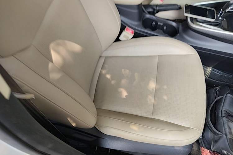 Used Ford Escort 2017 Happiness Edition 1.5L Automatic Fashion Version Right Front Seat