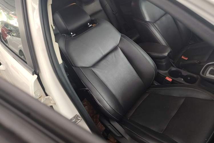 Used Ford Escort 2017 Happiness Edition 1.5L Automatic Fashion Version Right Front Seat